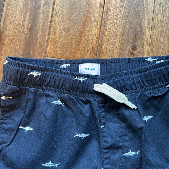 Bundle of 3 pairs of Old Navy Shorts 10-12 - Picture 5 of 12